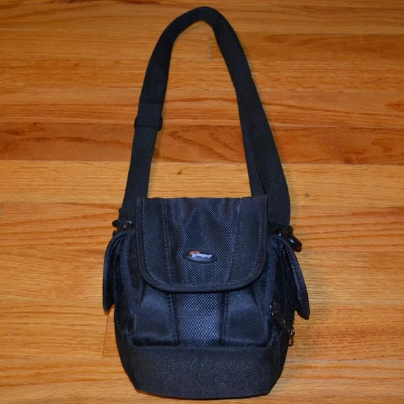 Lowepro camera case - Picture 3 of 15